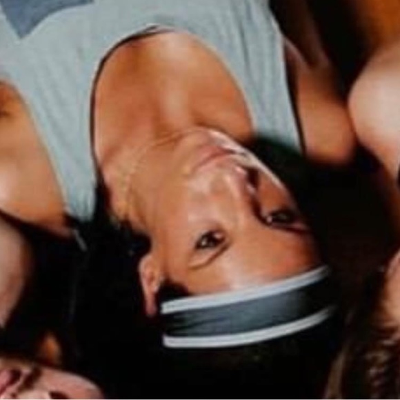 Meet your Posher, Jennifer - Picture 1 of 1